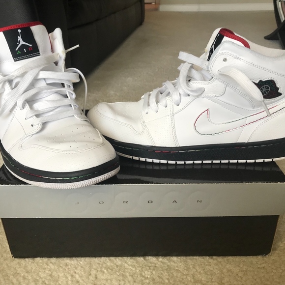 Jordan 1 Retro Mid Cinco De Mayo with Box *Rare* - Picture 2 of 7